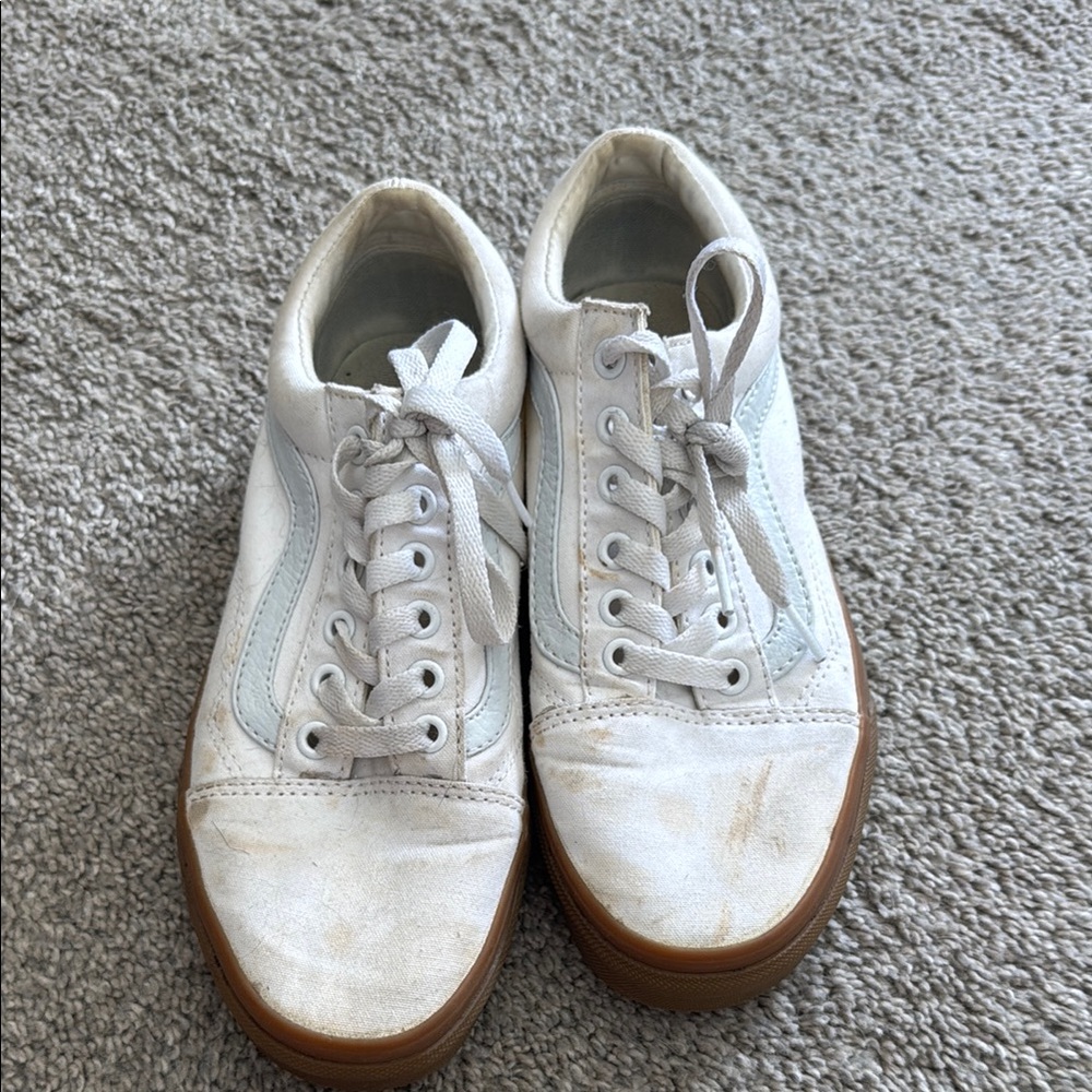 Vans White Sneakers with Gum Sole